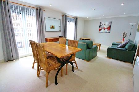 Flat West Close in Cardiff