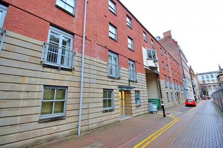 Flat West Close in Cardiff