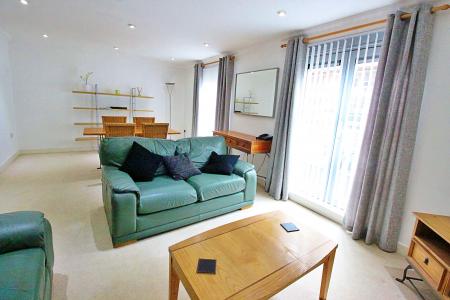 Flat West Close in Cardiff