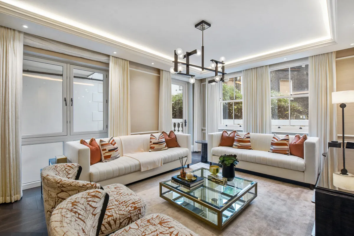 Flat Prince of Wales Terrace in Greater London