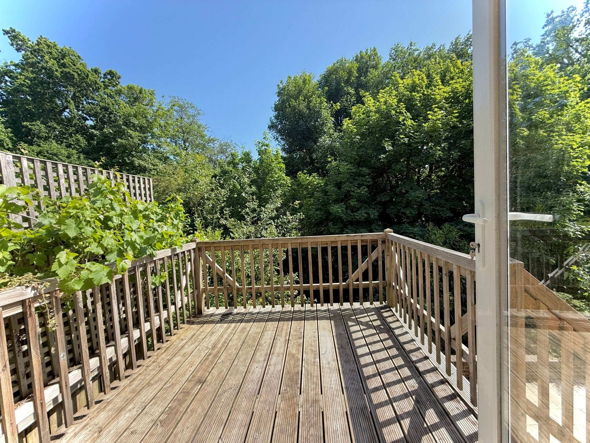 Flat Coniston Avenue in Royal Tunbridge Wells