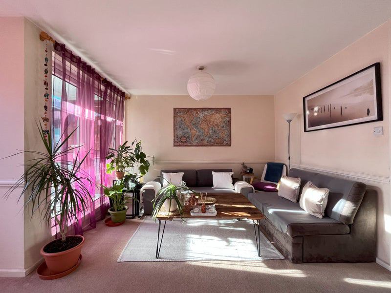 Room Ronald Street in Greater London
