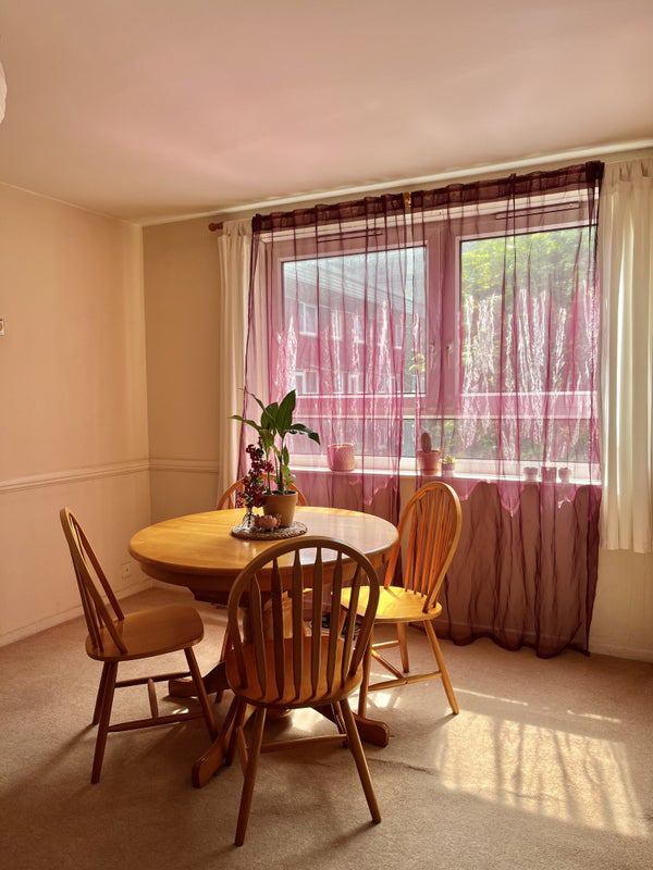 Room Ronald Street in Greater London
