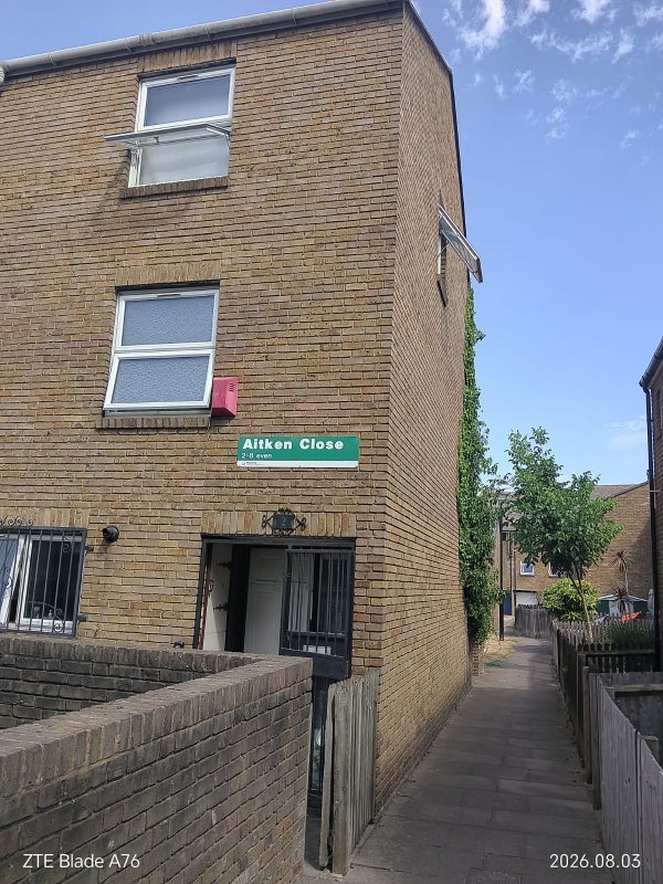 Room Aitken Close in Greater London