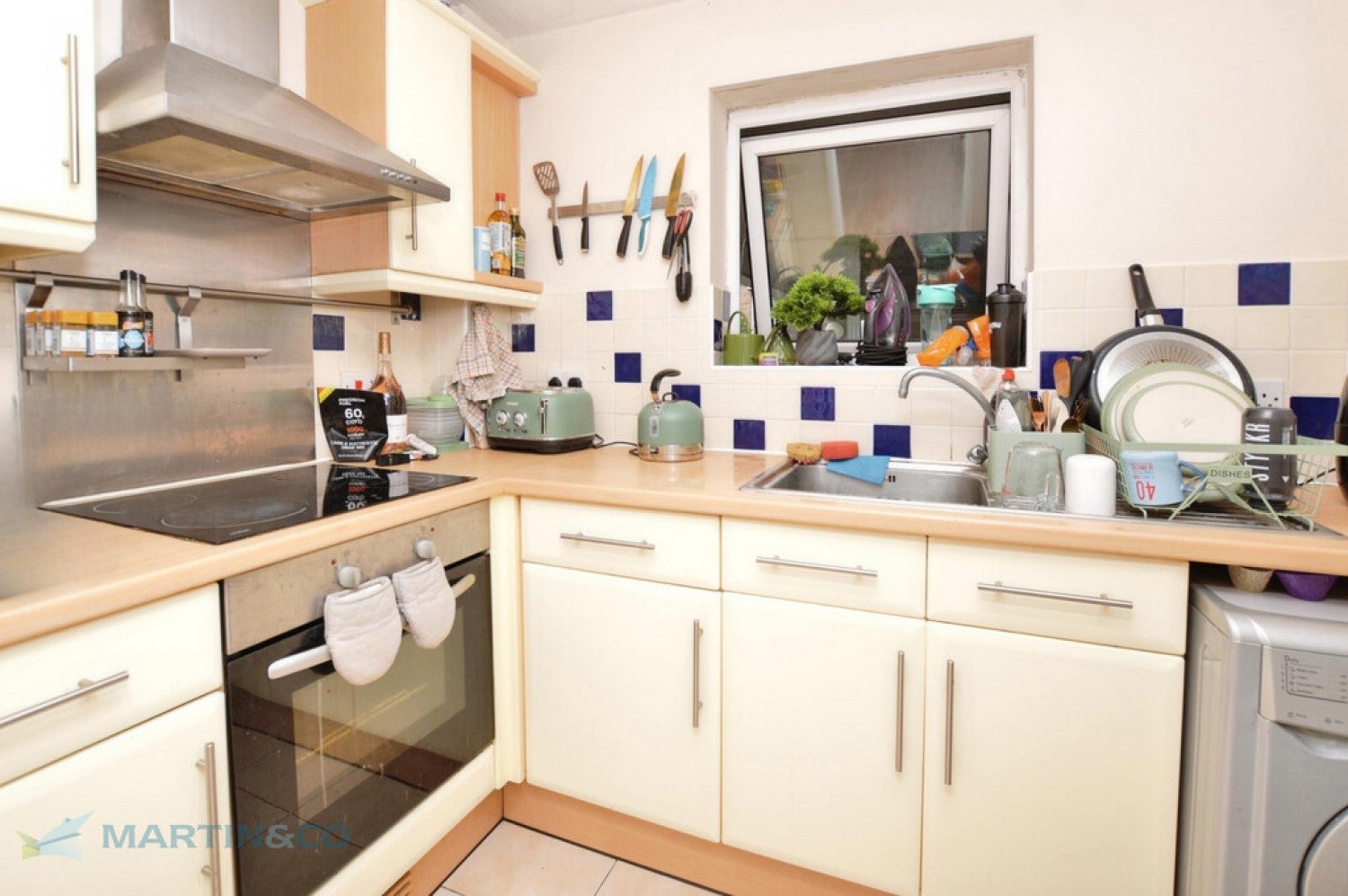 Flat Highclere Court in Woking