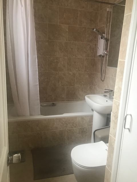 Room Charles Road in Greater London