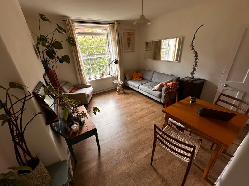 Room Wandsworth Road in Greater London