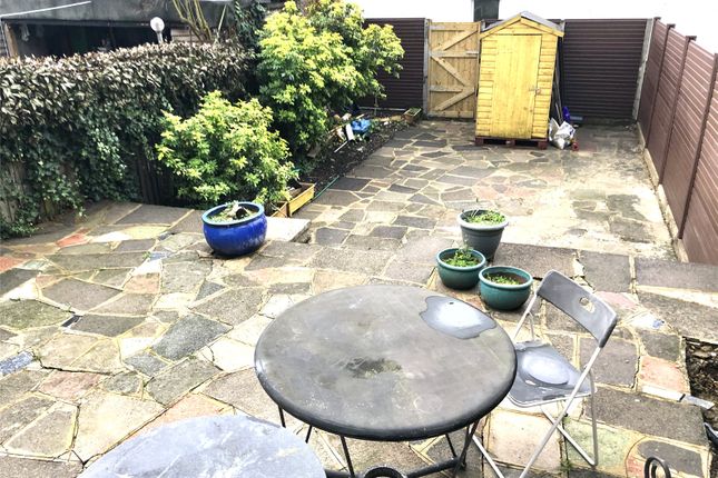 Flat Hamilton Road in Greater London