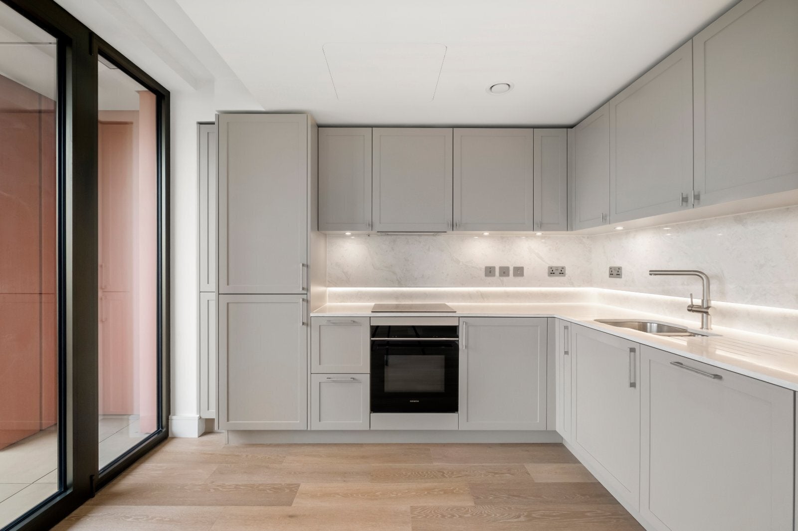 Flat Harrow Road in City of Westminster