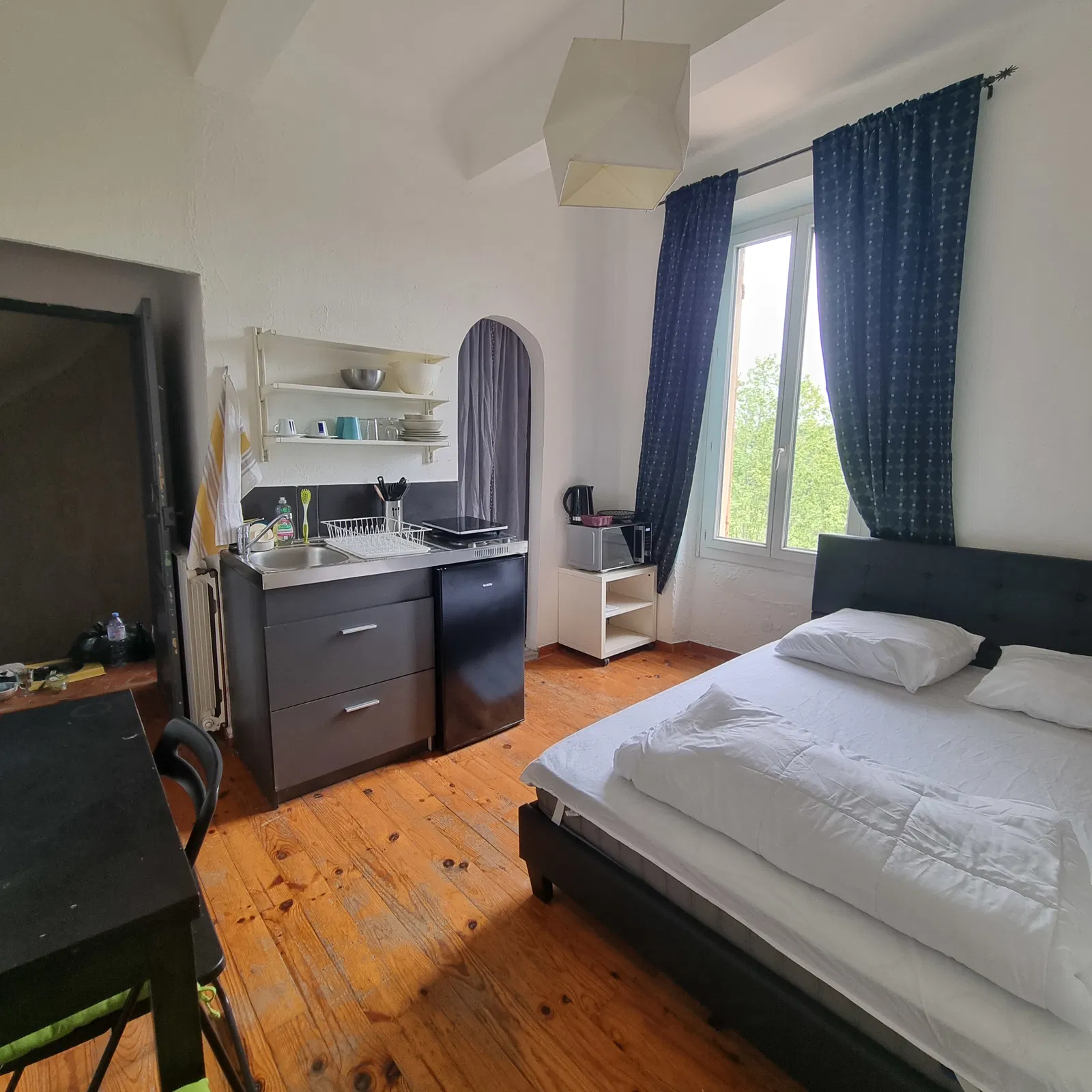 Chambre Rue Nationale à Fuveau