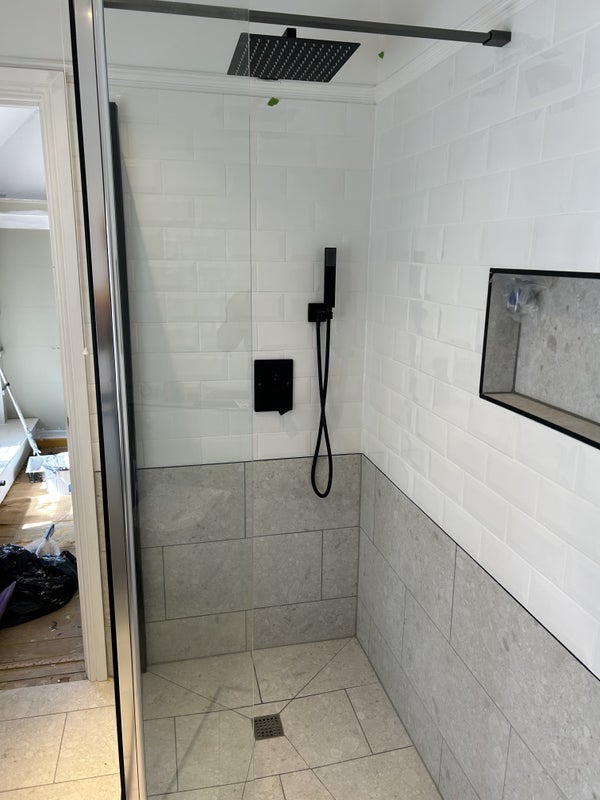 Room Deanshill Close in Stafford