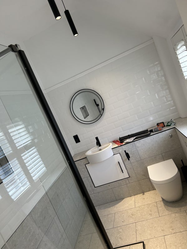 Room Deanshill Close in Stafford