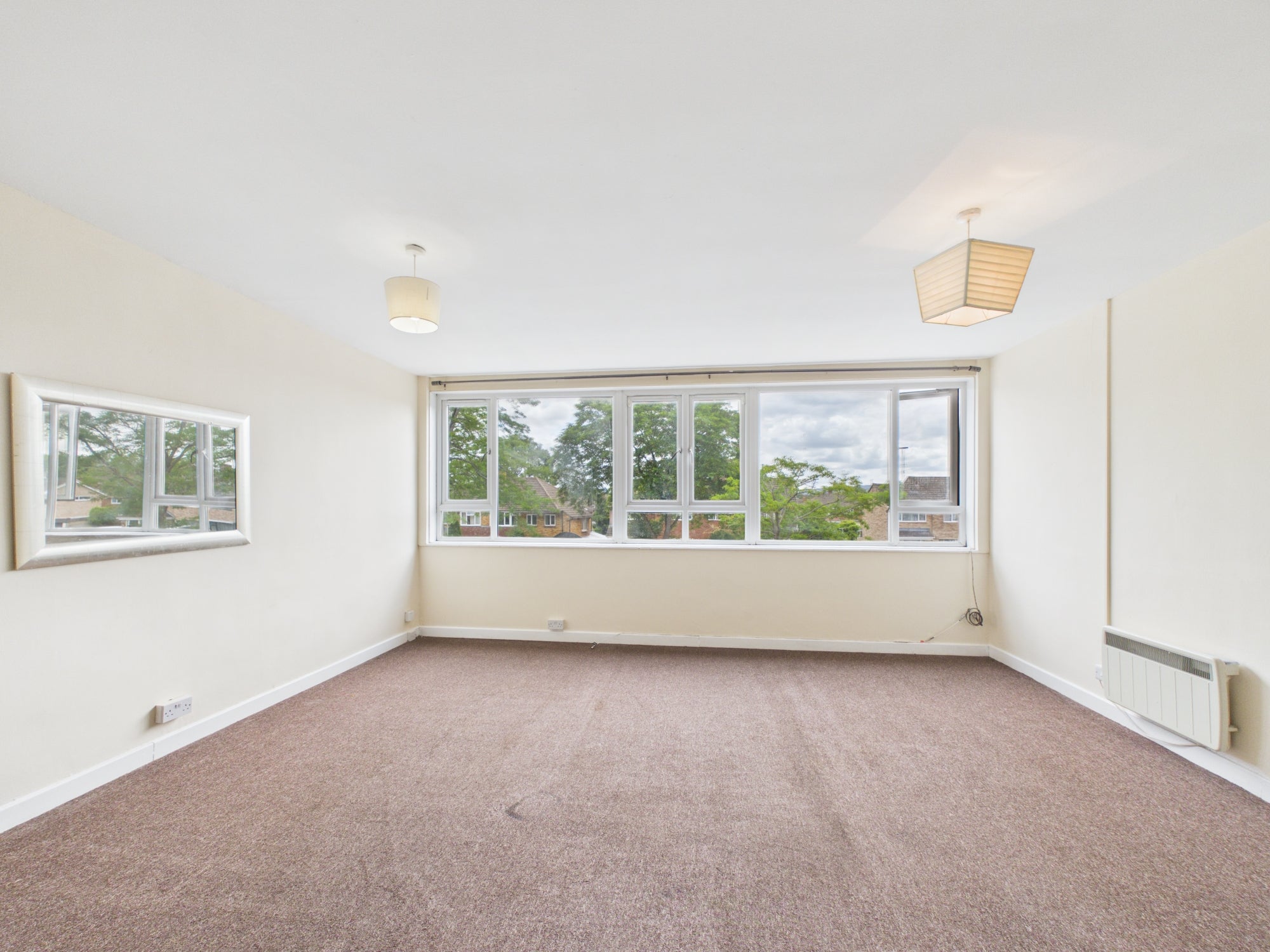 Flat Benhall Avenue in Cheltenham