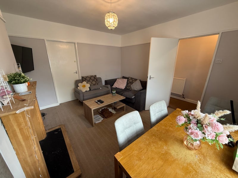 Room Oliver Road in Stoke-on-Trent