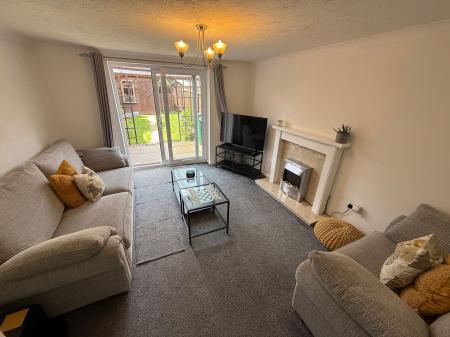 House Middle Close in South Derbyshire