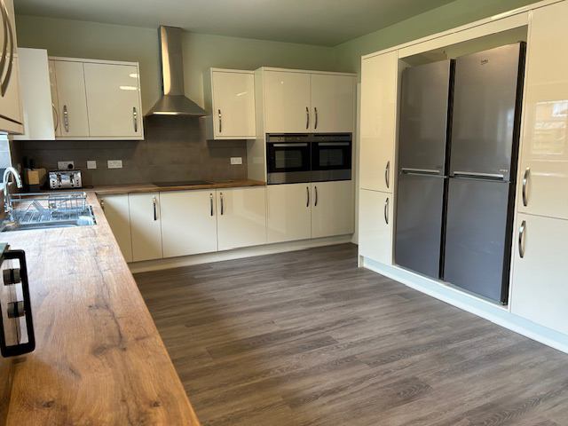Flat Fabian Crescent in Shirley