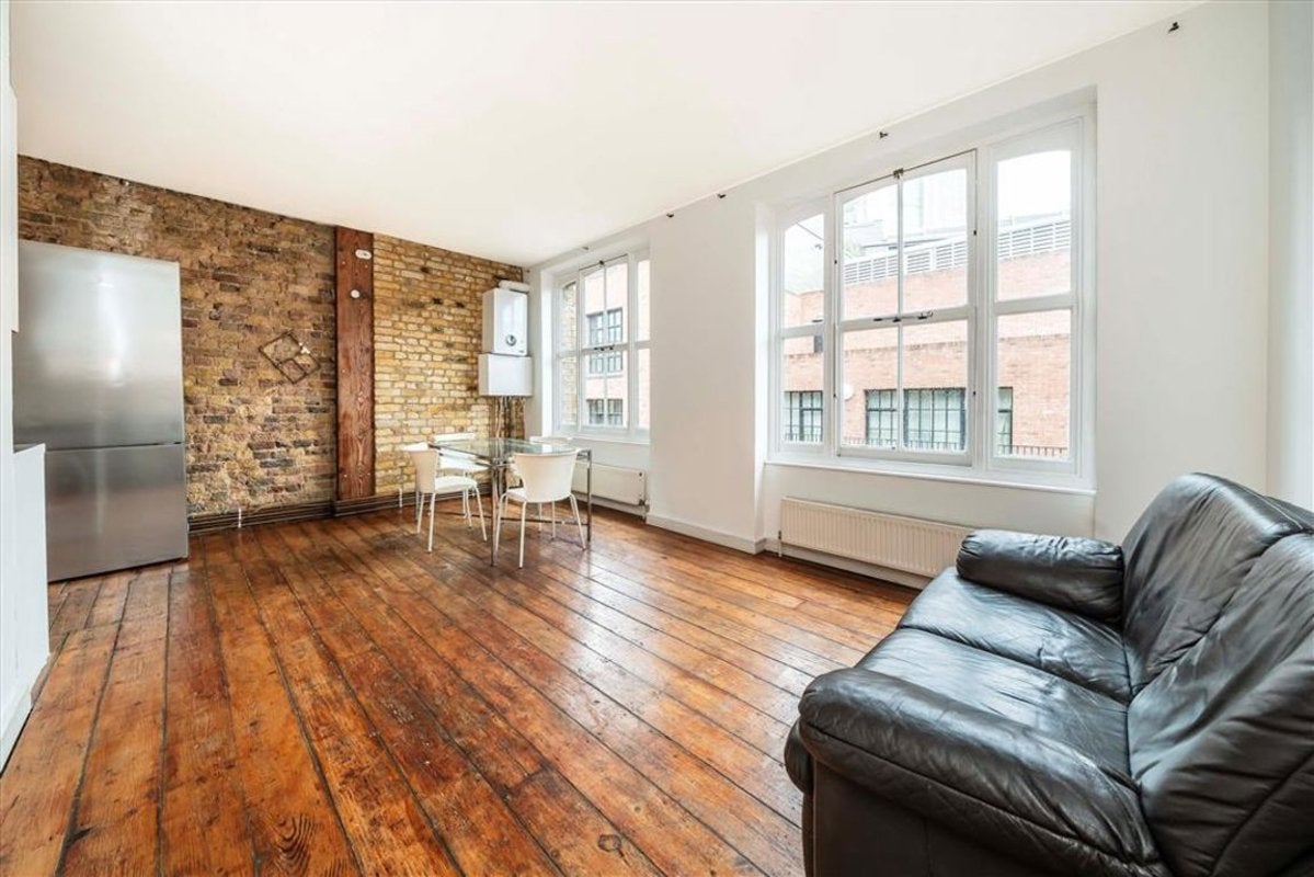 Flat Christina Street in Greater London
