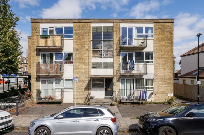 Flat Holmes Grove in Bristol