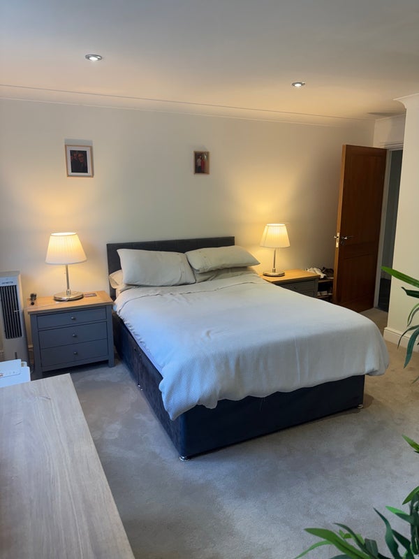 Room Creswell Drive in Greater London