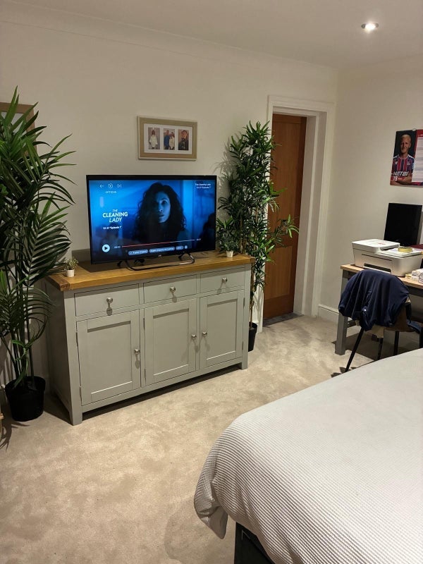 Room Creswell Drive in Greater London
