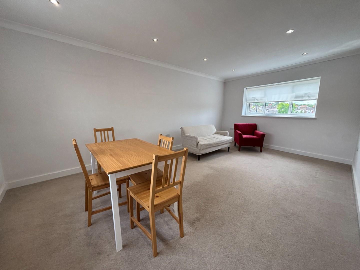 Flat Croxted Road in Greater London