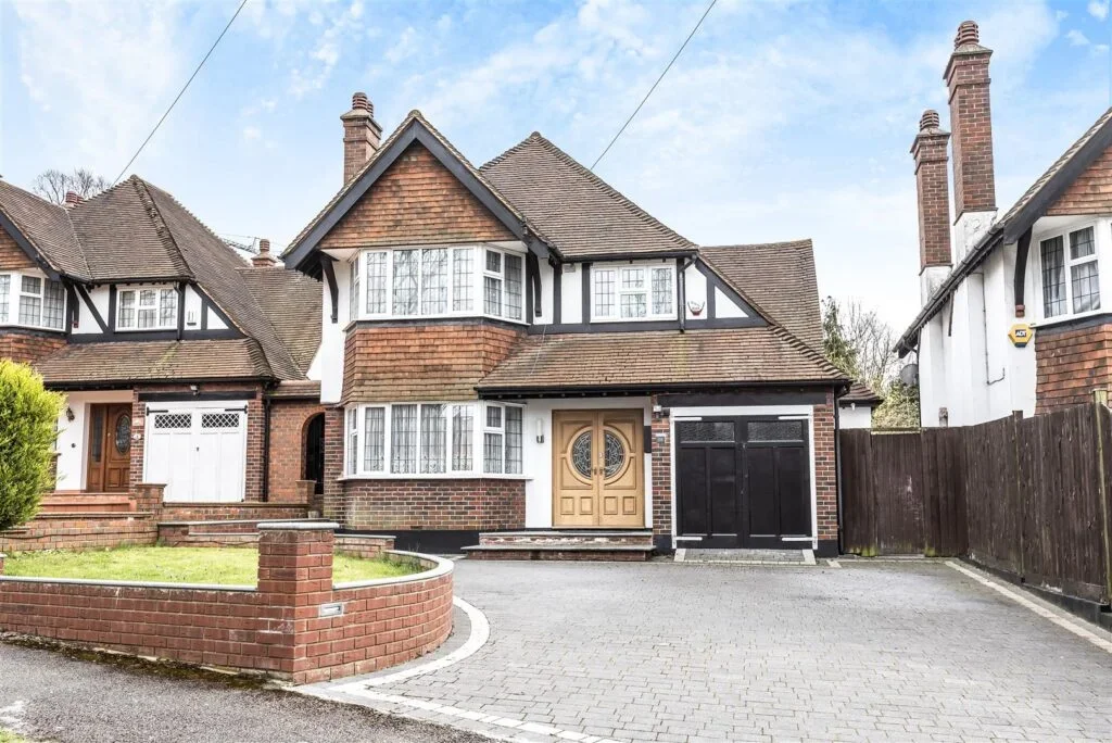 House Chiltern Road in Greater London