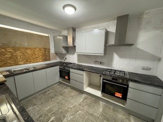 House Marshall Close in Greater London