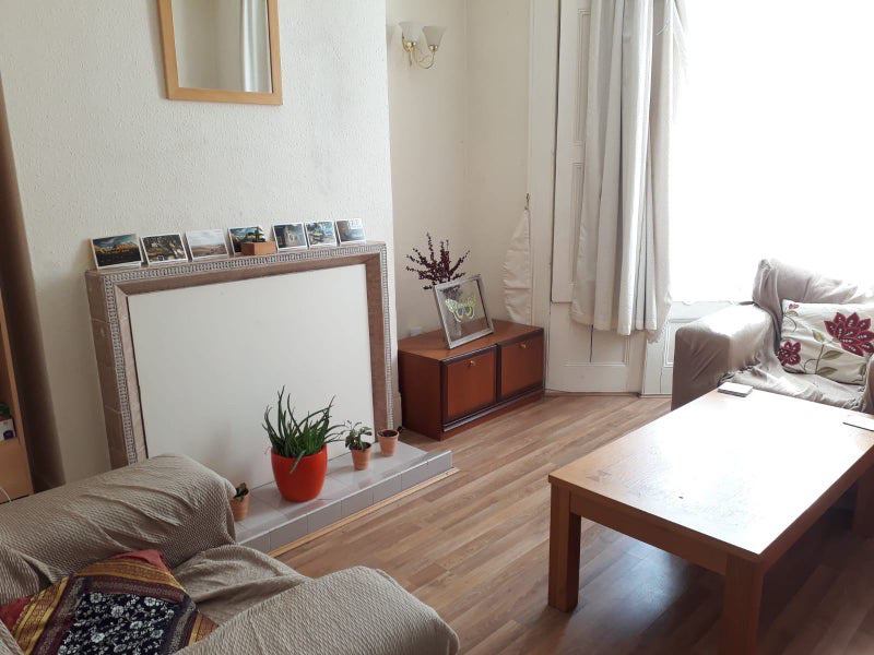 Room College Terrace in Greater London