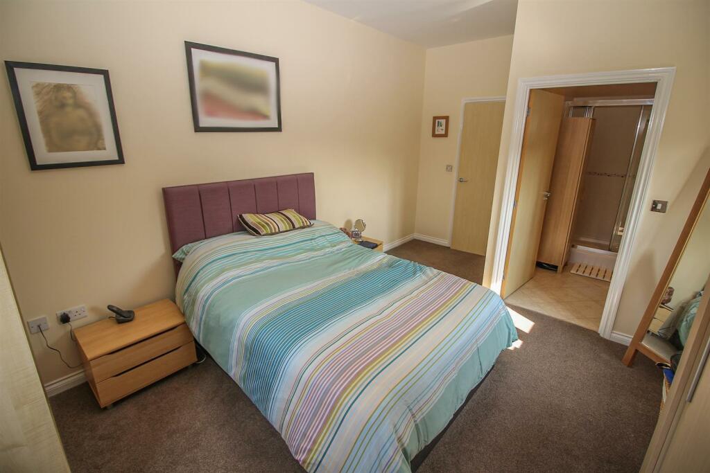 Flat Charlton Court in Newcastle upon Tyne
