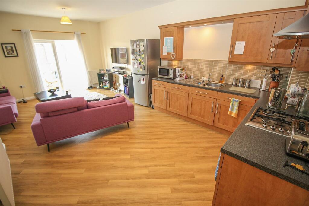 Flat Charlton Court in Newcastle upon Tyne