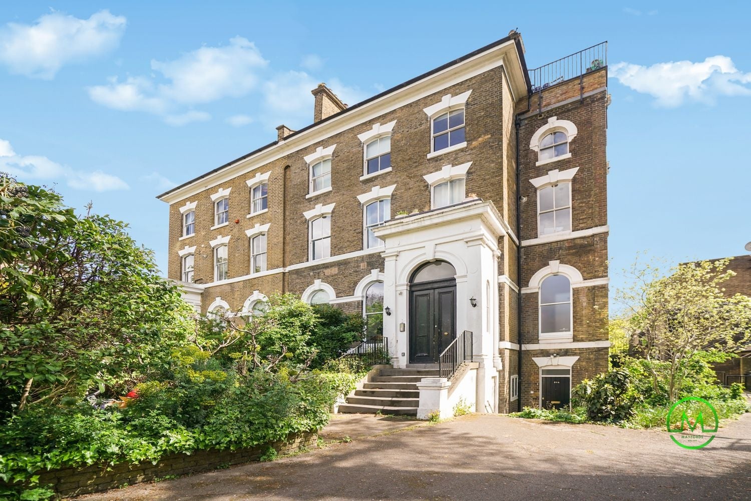 Flat Seaforth Crescent in Greater London