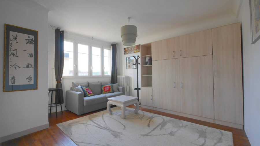 Flat Rue Baudin in Issy-les-Moulineaux