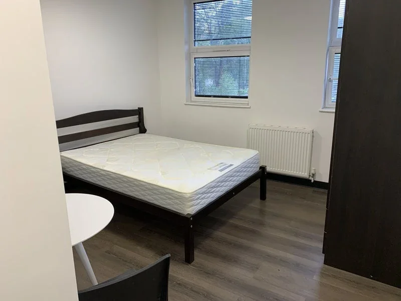 Room Langton Road in Greater London