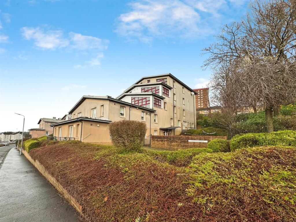 Flat Windsor Crescent in Clydebank