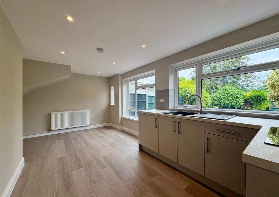 House Mount Close in Wombourne