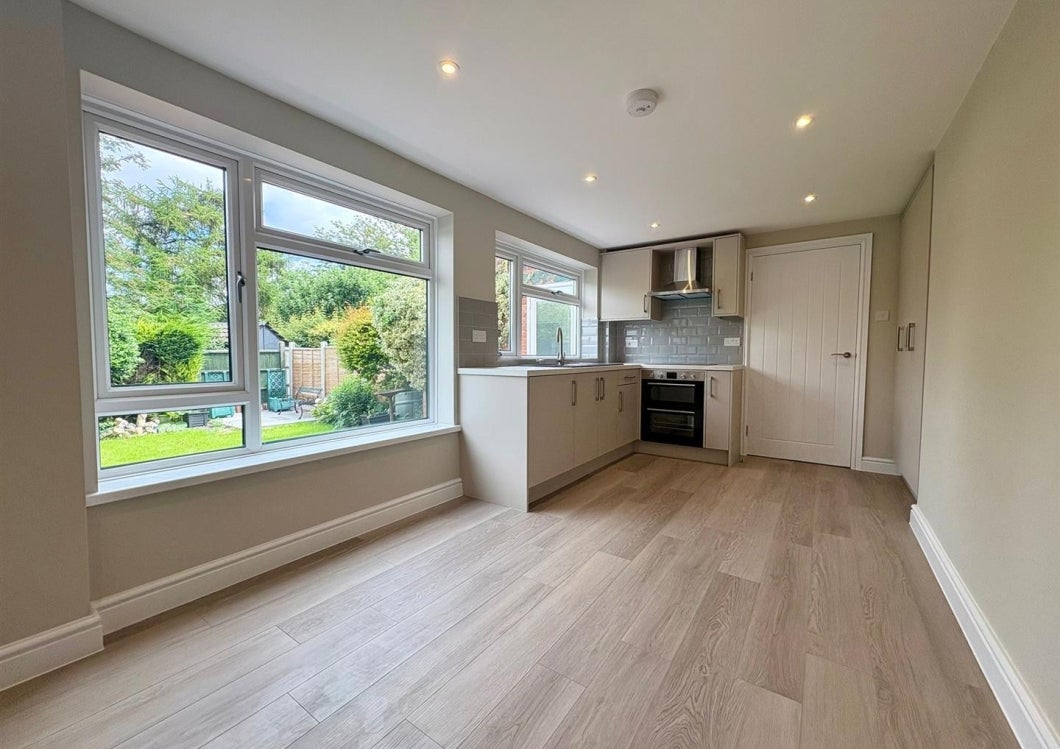 House Mount Close in Wombourne