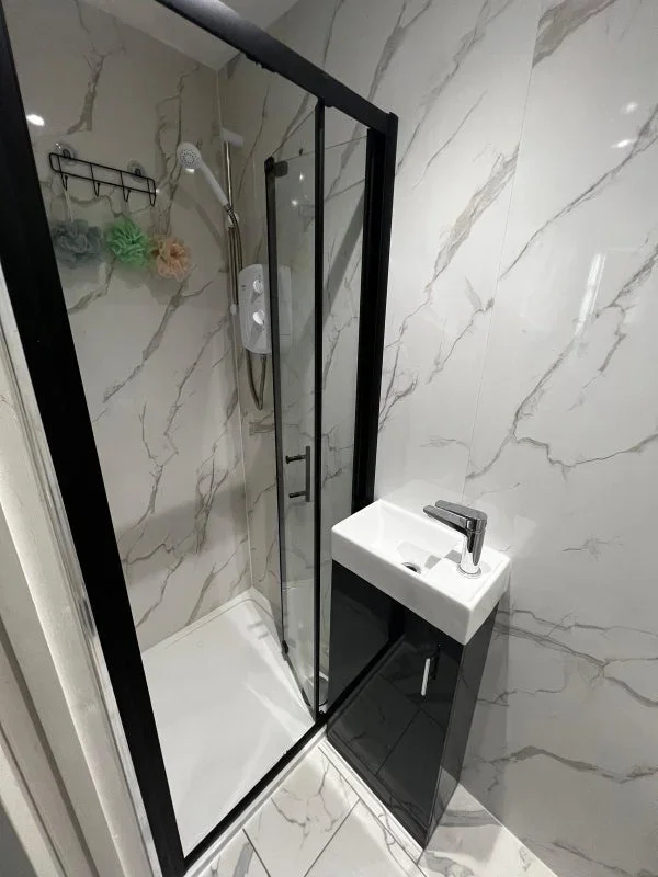 Room Carmelite Road in Greater London