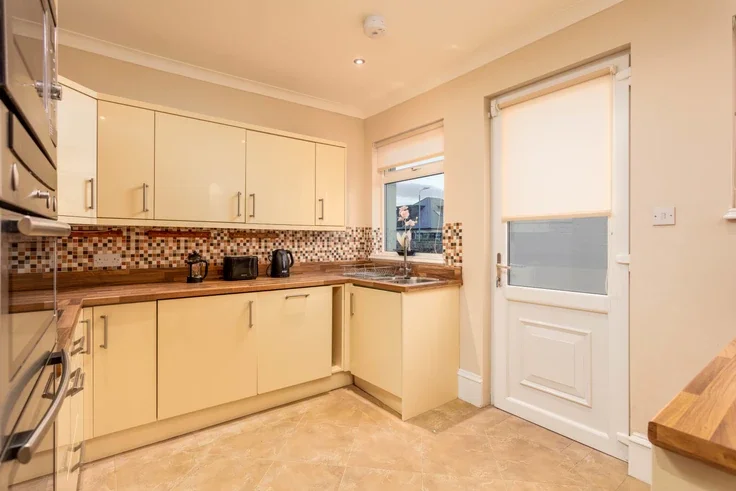 Flat Seafield Drive in Ayr