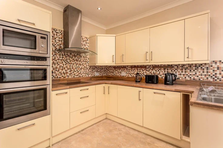 Flat Seafield Drive in Ayr