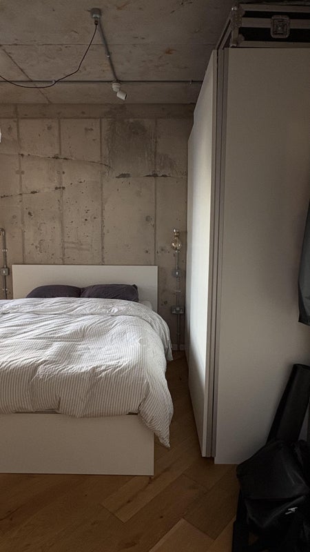 Room Prince Edward Road in Greater London