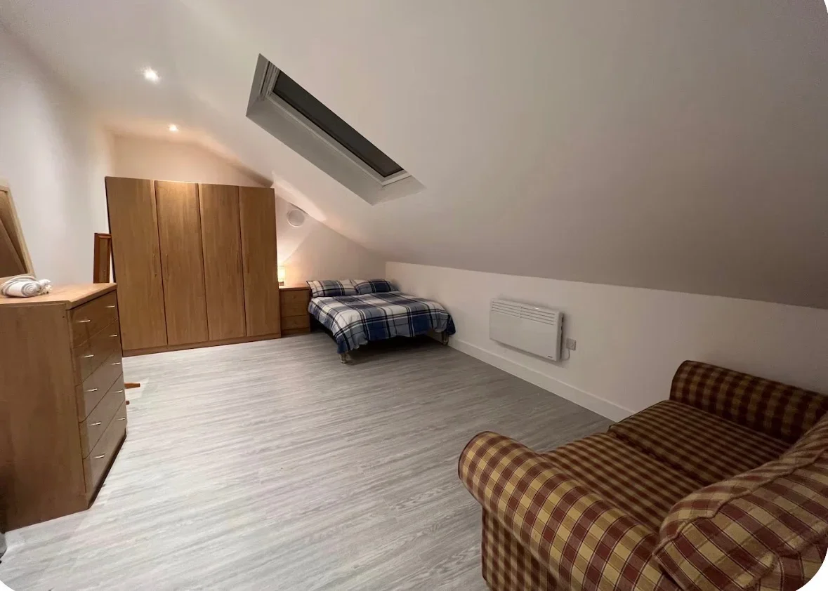 Room Oakfield Road in Greater London