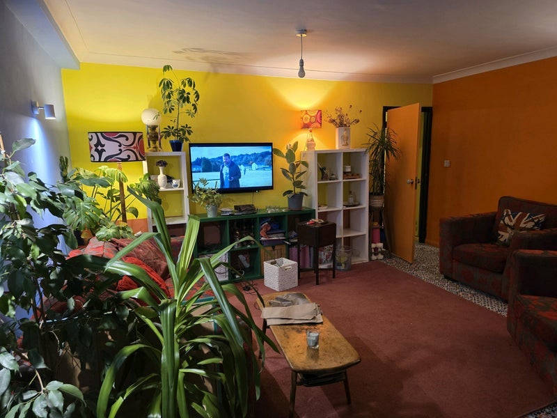Room Middleton Road in Greater London