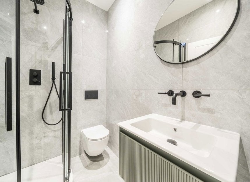 Flat Brondesbury Road in Greater London