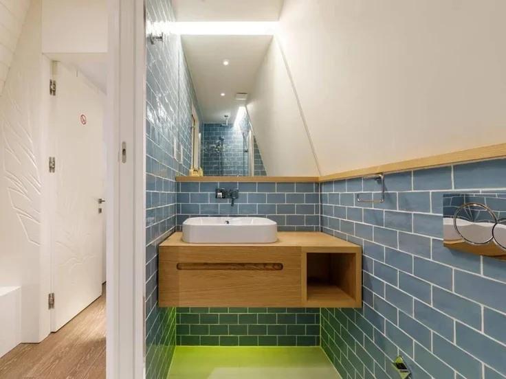 Flat Tooley Street in Greater London
