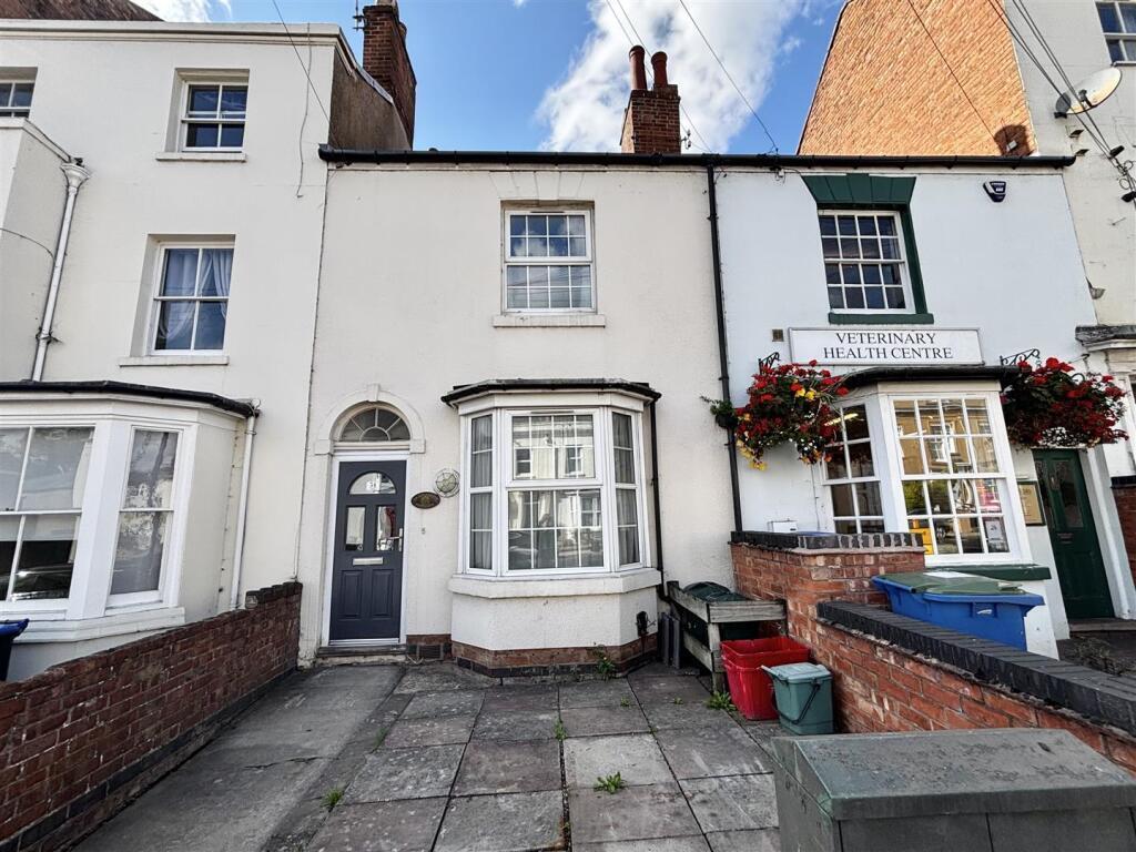 Flat Clarendon Street in Royal Leamington Spa