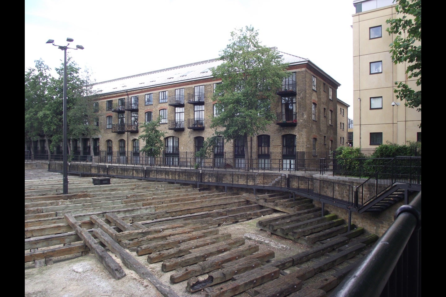 Flat Burrells Wharf Square in Greater London