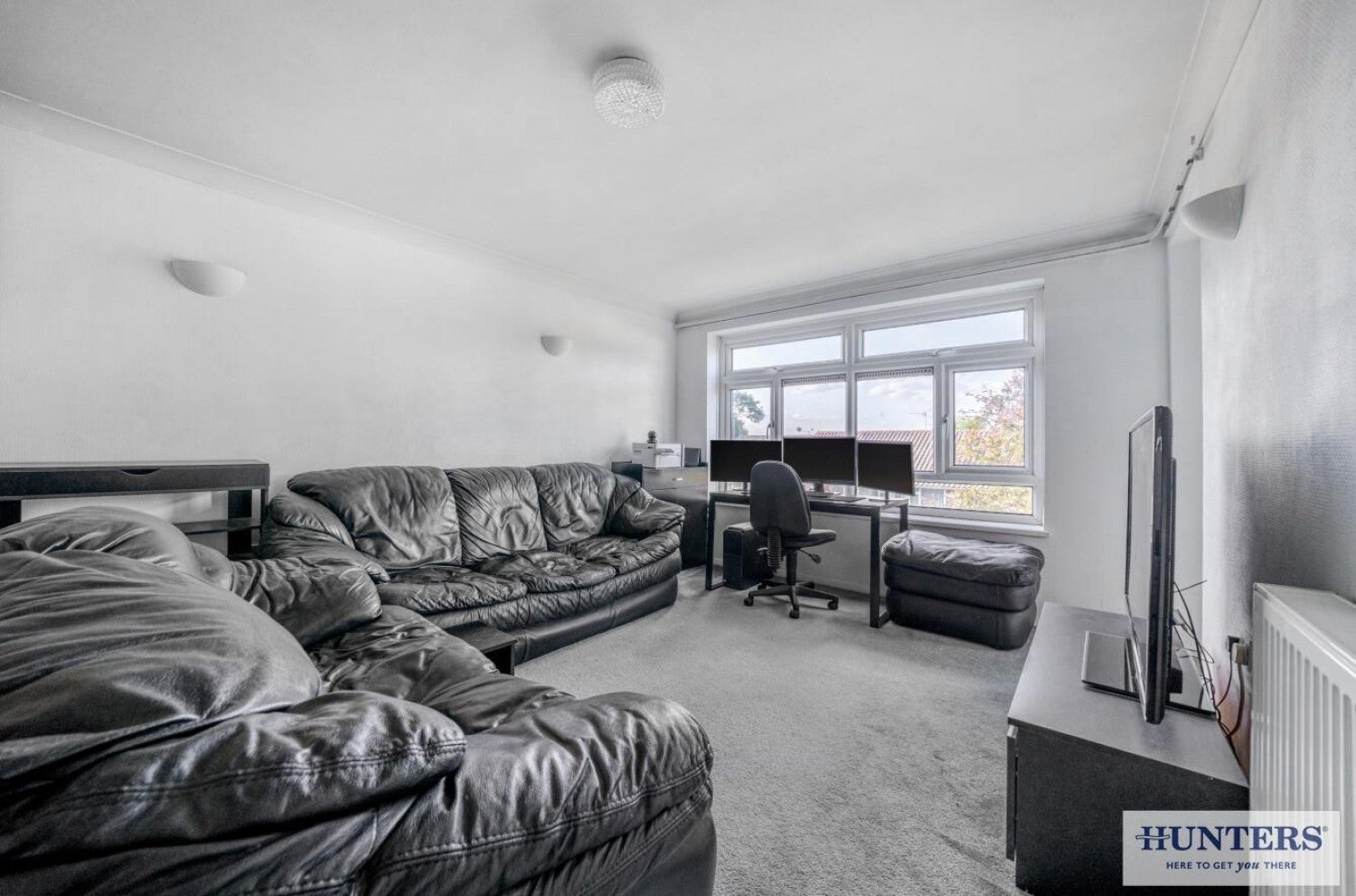 Flat Wickham Street in Greater London