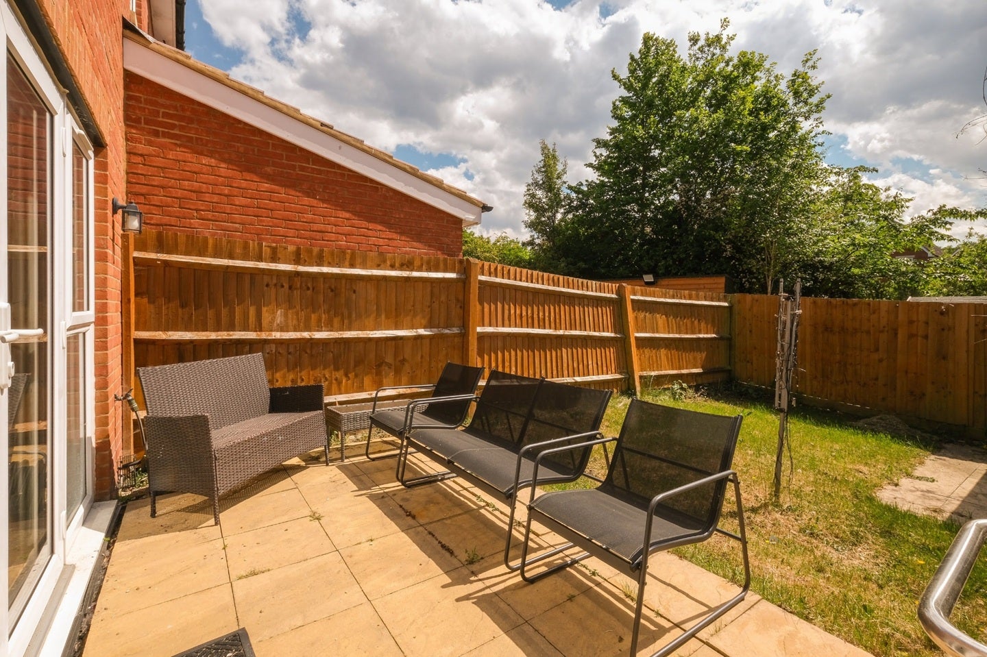 House Meyers Close in Slough