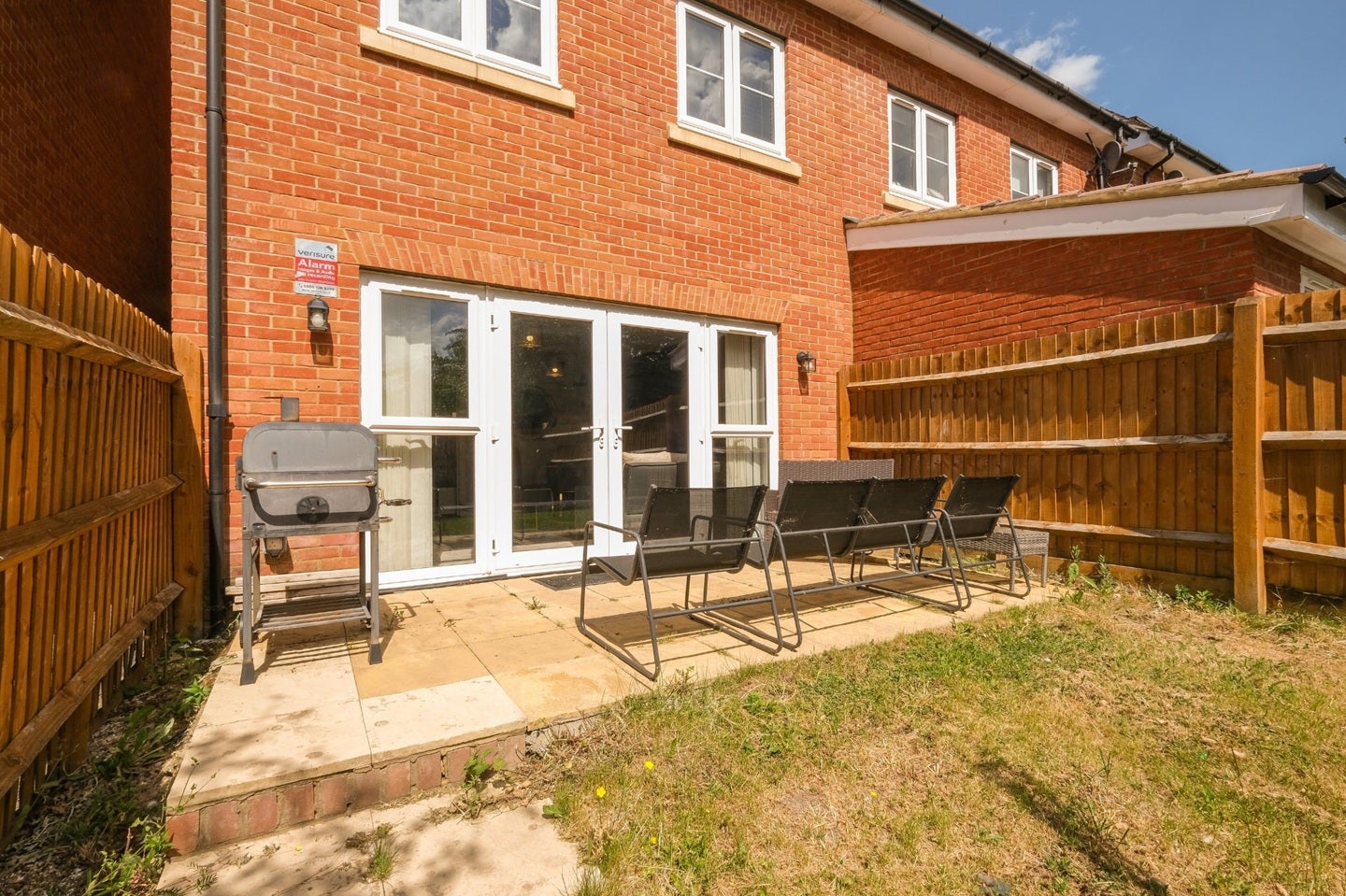House Meyers Close in Slough
