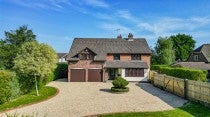 House Oatfield Drive in Tunbridge Wells